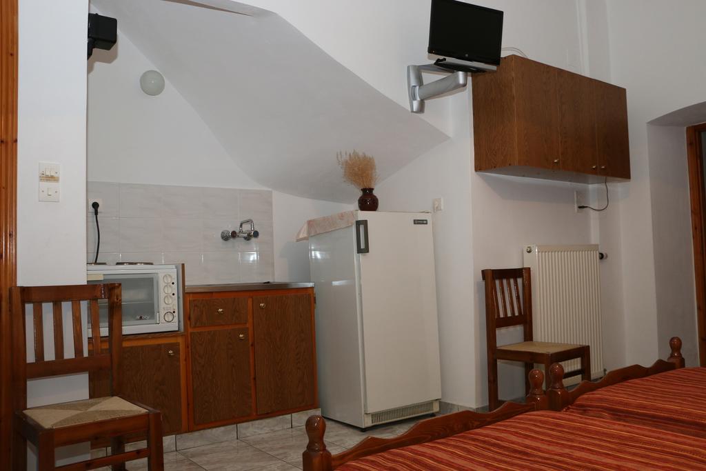 Maleatis Apollo Guesthouse Космас Экстерьер фото